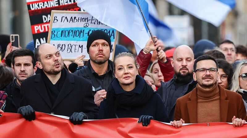 Митинг российской оппозиции в Берлине завершился у Бранденбургских ворот